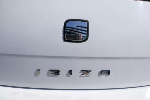 Seat Ibiza 6J Heckklappe Klappe hinten 4/5-Türer weiß LB9A mit Scheibe (168955)