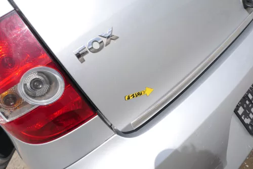 VW Fox 5Z Heckklappe Kofferraumklappe Klappe hinten + Scheibe silber LA7W (168983)