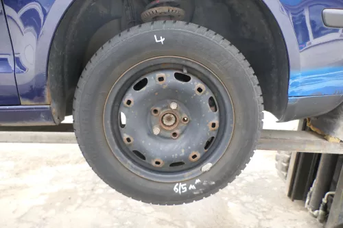 4x Skoda Fabia Felgen Reifen 165/70 R14 81T Winterreifen M&S 5jx14H2 ET35  5-6mm (169136)