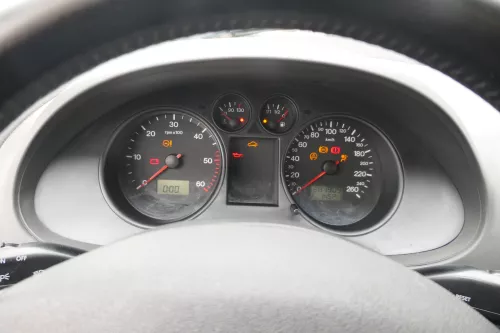 Seat Ibiza 6L Tacho Tachometer Kombiinstrument 281.000km 6L0920820K 013 TDI ASZ (169257)