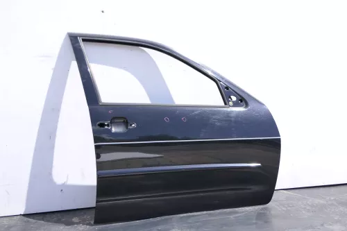 VW Polo Variant Kombi 6Kv oder Caddy 9Kv Tür vorne rechts schwarz LC9Z ohneAnbau
