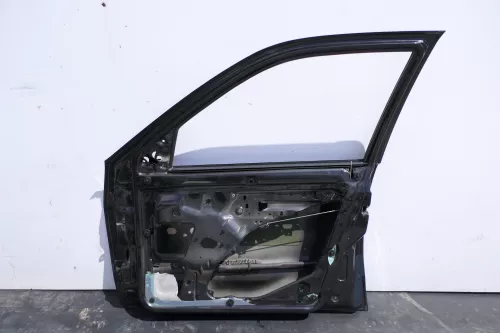 VW Polo Variant Kombi 6Kv oder Caddy 9Kv Tür vorne rechts schwarz LC9Z ohneAnbau (169271)