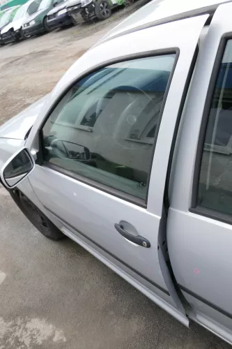 VW Golf 4 Bora Tür vorne links Fahrertür 4/5-Türer & Kombi silber LB7Z -ohneAnba (169291)