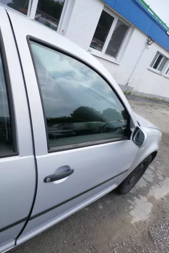 VW Golf 4 Bora Tür vorne rechts Beifahrertür 4/5-Türer+Kombi Variant LB7Z silber (169295)