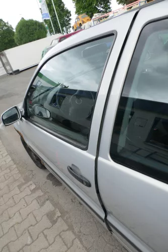 VW Polo 6N 6N2 Tür vorne links Fahrertür 2/3-Türer silber LB7Z (169401)