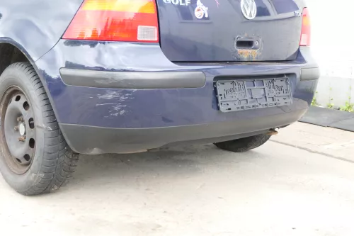 VW Golf 4 Limousine Stoßstange hinten Heckstoßstange Stoßfänger blau LA5G (169474)