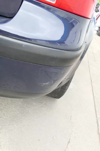 VW Golf 4 Limousine Stoßstange hinten Heckstoßstange Stoßfänger blau LA5G (169474)