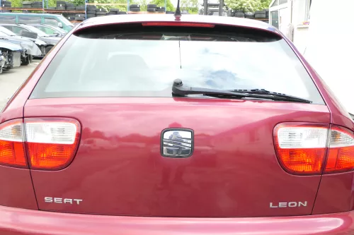 Seat Leon 1M Heckklappe Klappe hinten Kofferraumklappe rot LS3N Spoiler