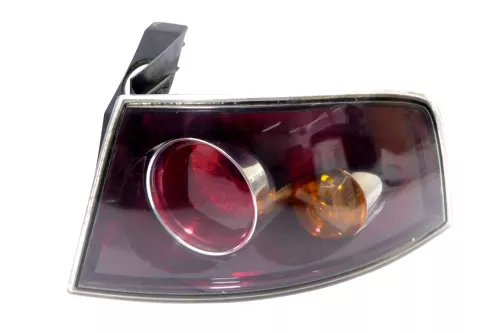 Ibiza 6L Rücklicht hinten rechts außen Rückleuchte Lampenträger schwarz smoke FR