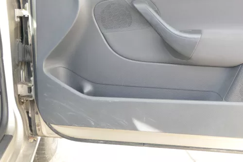 1x VW Golf 5 2/3-Türer Türverkleidung Verkleidung Tür vorne rechts (170393)