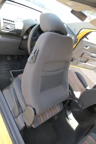 VW Fox Sitz Fahrersitz vorne links OHNEAirbag höhenverstellbar  v (170412)