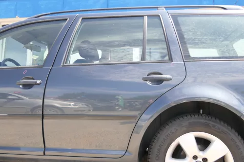 VW Golf 4 Bora Tür hinten links nur Kombi / Variant grau LC7V