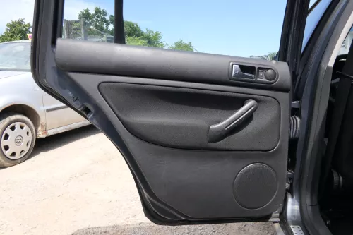 1x VW Golf 4 1J Kombi Türverkleidung Verkleidung Tür hinten links schwarz