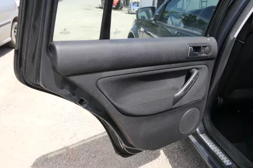1x VW Golf 4 1J Kombi Türverkleidung Verkleidung Tür hinten links schwarz (170454)