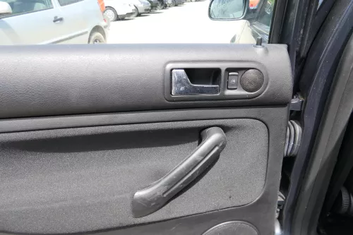 1x VW Golf 4 1J Kombi Türverkleidung Verkleidung Tür hinten links schwarz (170454)