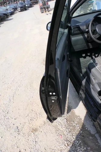 VW Fox 5Z Tür vorne links Fahrertür schwarz L041 (170841)