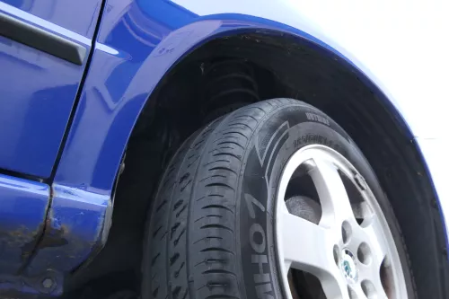 Skoda Fabia 6Y Kotflügel vorne rechts blau LF5K auch Kombi (170898)