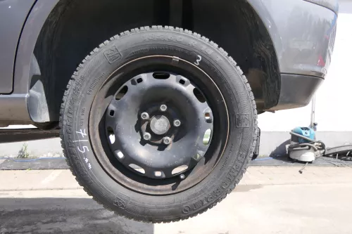 4x Polo 6R 9N Ibiza Felgen 185/60 R14 T Winterreifen M+S 6jx15 ET38 Reifen 4-6mm (170923)