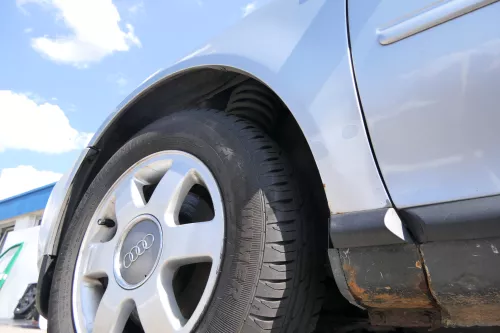 Audi A3 8L Kotflügel vorne links silber grau LY7M - ROST (170988)