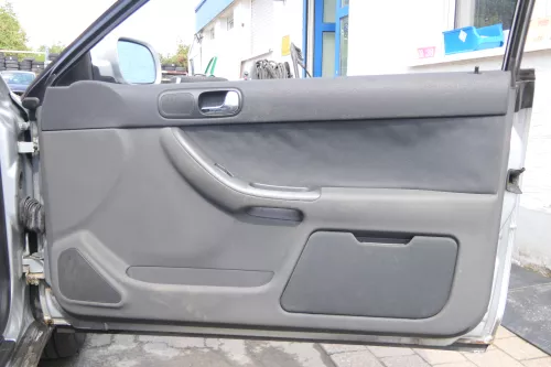 Audi A3 8L Türverkleidung Verkleidung Tür vorne rechts 2/3-Türer onyx