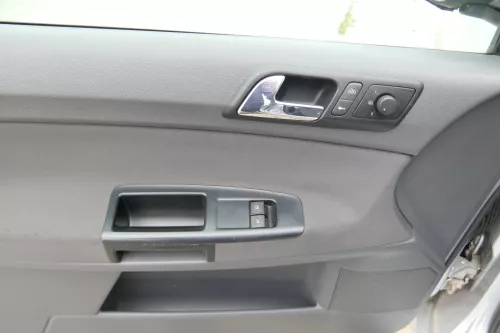 1x VW Polo 9N Türverkleidung Verkleidung Tür vorne links 2/3-Türer Fahrertür (171159)