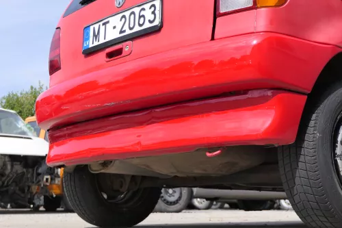 VW Polo 6N Stoßstange hinten 2-geteilte Heckstoßstange rot LP3G Stoßfänger (171171)