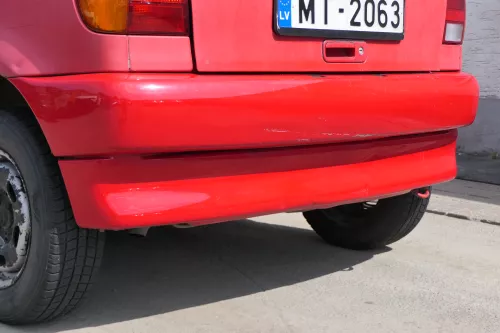 VW Polo 6N Stoßstange hinten 2-geteilte Heckstoßstange rot LP3G Stoßfänger (171171)
