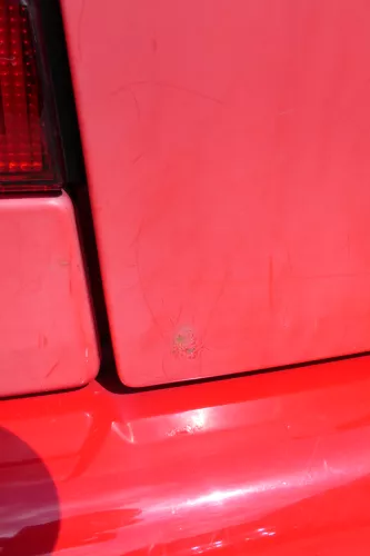VW Polo 6N Heckklappe Klappe hinten Kofferraumklappe mit Scheibe rot LP3G (171172)