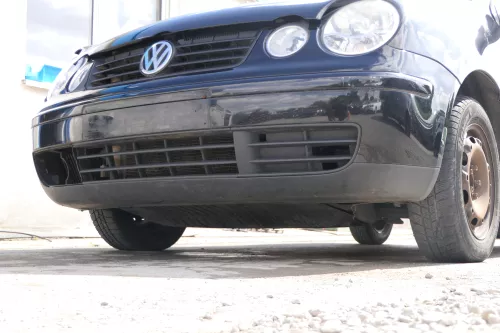 VW Polo 9N Stoßstange Frontstoßstange vorne schwarz L041 + Grill (171182)