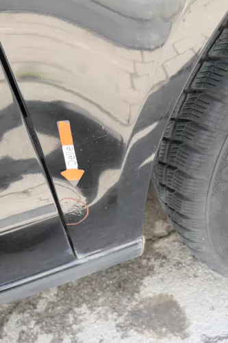 VW Polo 9N Kotflügel vorne rechts schwarz L041 bis ca.Bj.2004 (171183)