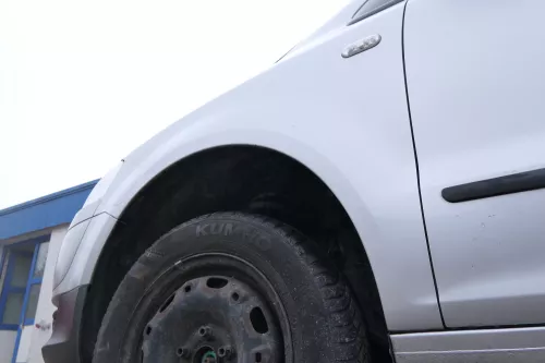 VW Fox Kotflügel vorne links silber LA7W grau (171258)