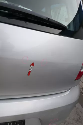 VW Fox 5Z Heckklappe Kofferraumklappe Klappe hinten + Scheibe silber LA7W (171260)