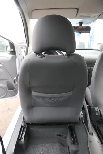 VW Fox Sitz Fahrersitz vorne links OHNEAirbag höhenverstellbar  v (171266)