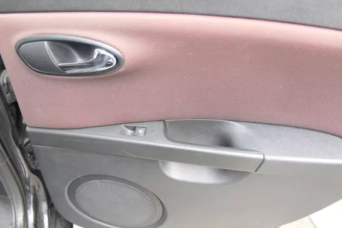 1x Leon 1P Türverkleidung Verkleidung Tür hinten rechts Griff grau persiaschwarz (171341)