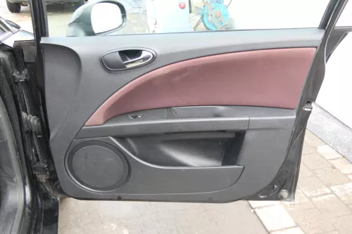 1x Leon 1P Türverkleidung Verkleidung Tür vorne rechts Griff grau persiaschwarz (171343)