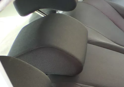 1x Seat Leon 1P Sitz hinten in der Mitte Kopfstütze Kopfstützen rot /schwarz (171349)