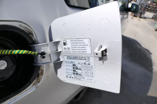 VW Lupo Seat Arosa Tankdeckel Deckel Tank Tankverschluß grau silber LS7N (171506)