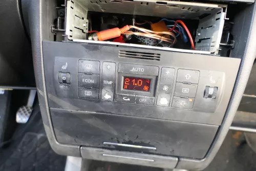 Audi A3 8L Facel Steuergerät Klimaanlage Klimabedienteil 8L0820043J Climatronic (171539)