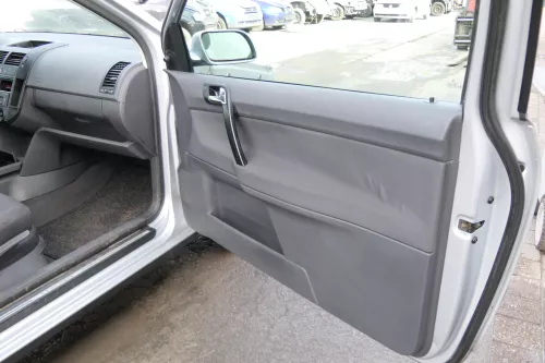 1x VW Polo 9N Türverkleidung Verkleidung Tür vorne rechts 2/3-Türer Beifahrertür (171545)