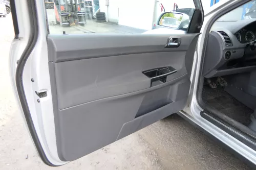 1x VW Polo 9N Türverkleidung Verkleidung Tür vorne links 2/3-Türer Fahrertür