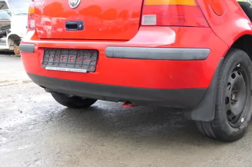 VW Golf 4 Limousine Stoßstange hinten Heckstoßstange Stoßfänger rot LP3G (171600)