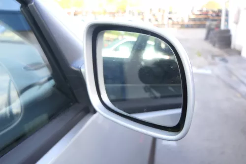 VW Golf 4 Bora manueller Spiegel rechts Außenspiegel silber grau LA7W Glas