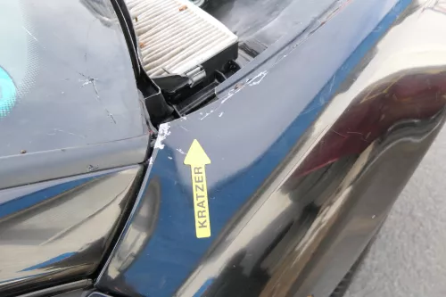 Audi A4 B5 (bis caMitte1999 Bild vergle) Kotflügel vorne rechts schwarz LY9B (171809)