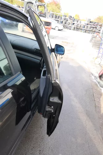 Audi A4 B5 Tür nur Türblatt vorn rechts Beifahrertür schwarz LY9B Kombi Limo (171810)