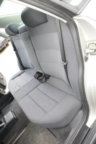 Audi A4 B5 Limo Sitz Sitze hinten Rückbank Rücksitzbank Sitzfläche klappbar (172004)