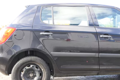 Skoda Fabia 5J Limousine Tür hinten rechts schwarz LF9R