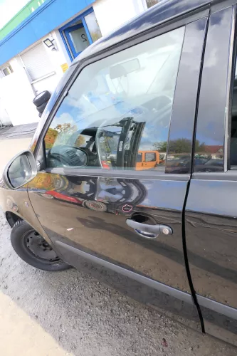 Skoda Fabia 5J Kombi + Limo Tür vorne links Fahrertür schwarz LF9R - Mängel (172019)