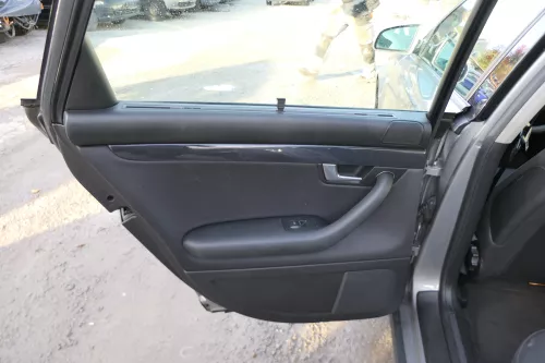 1x A4 8E B6 Türverkleidung Verkleidung Tür hinten links soul schwarz (172054)