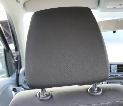 VW Polo 6R Kopfstütze vorne vorn schwarz rechts oder links 6R0881901K 83V (172379)