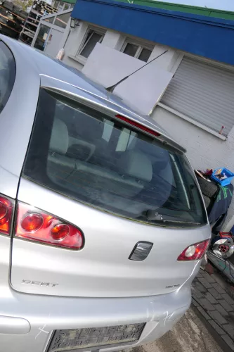 Seat Ibiza 6L Heckklappe Klappe hinten Kofferraumklappe grau LS7N ohne Spoiler!! (172421)